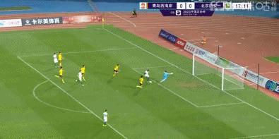 赛后罗马主帅穆里尼奥接受了采访。